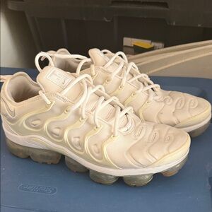 Nike Air VaporMax Plus White Sneakers